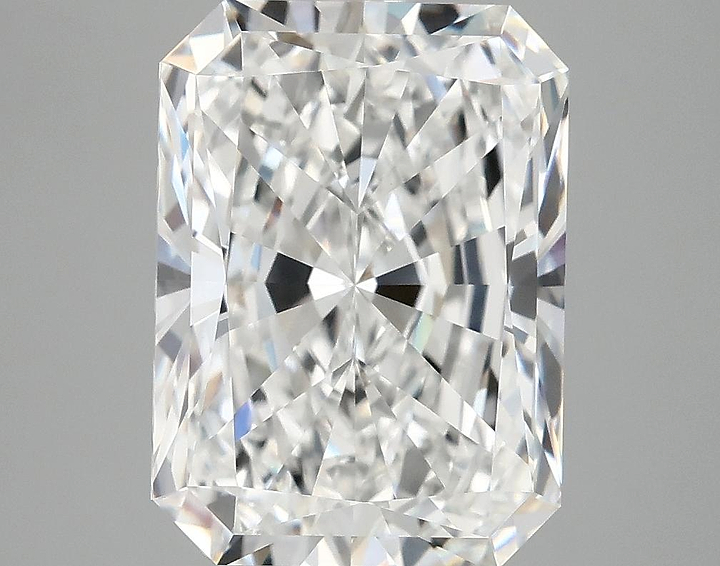 4.99 Carat Radiant Shaped Excellent Cut VVS2 IGI Certified Lab Grown Diamond