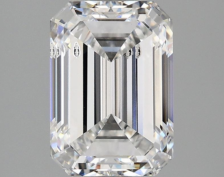 2.52 Carat Emerald Shaped Ideal Cut SI1 IGI Certified Lab Grown Diamond