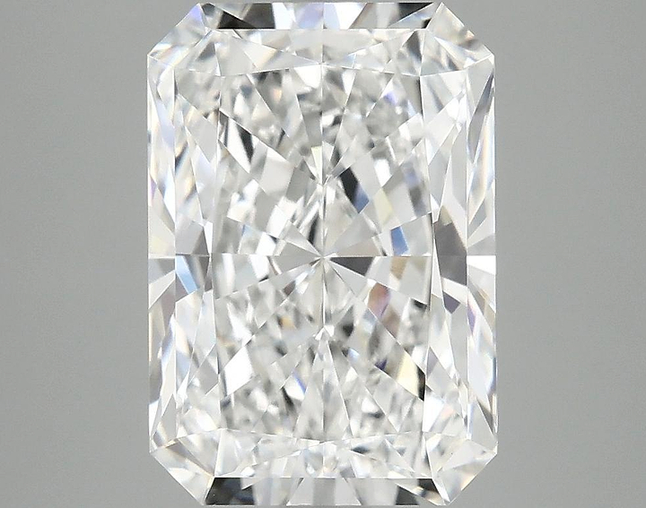 4.1 Carat Radiant Shaped Ideal Cut VVS2 IGI Certified Lab Grown Diamond