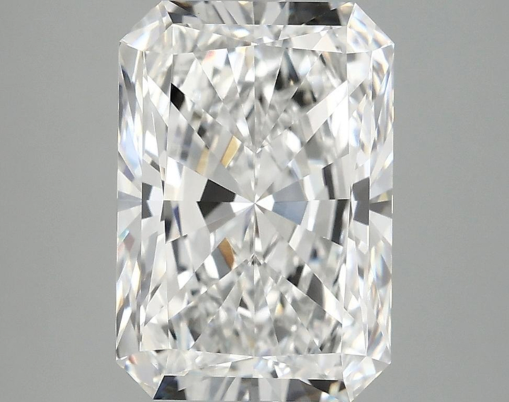 4.18 Carat Radiant Shaped Ideal Cut VVS2 IGI Certified Lab Grown Diamond