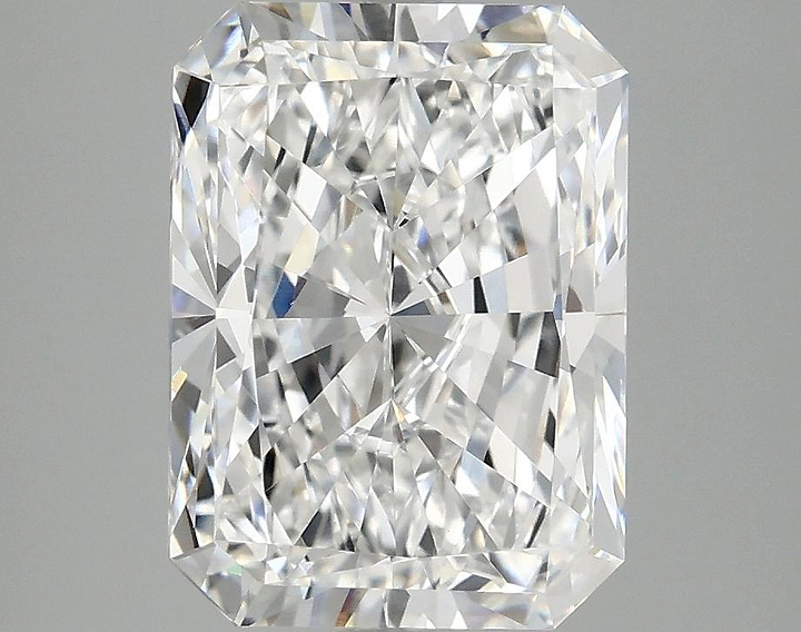 3.84 Carat Radiant Shaped Excellent Cut VVS2 IGI Certified Lab Grown Diamond