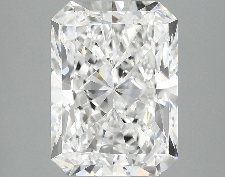 4.08 Carat Radiant Shaped Excellent Cut VS1 IGI Certified Lab Grown Diamond