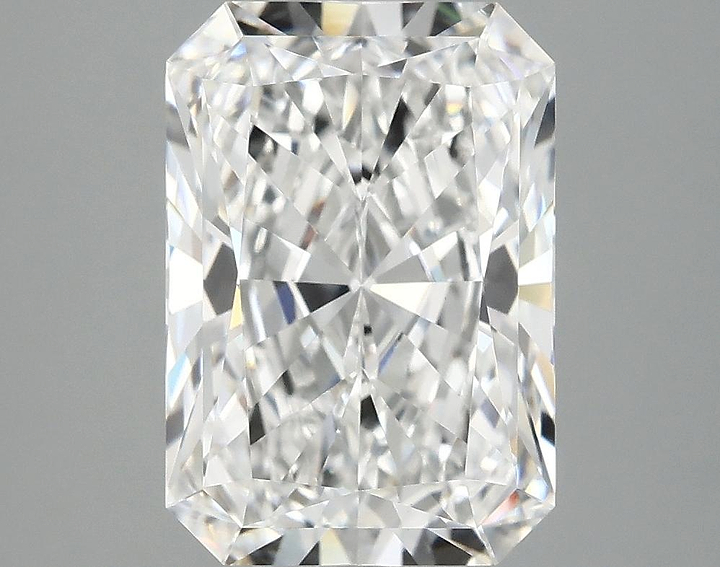 4.2 Carat Radiant Shaped Ideal Cut VVS2 IGI Certified Lab Grown Diamond