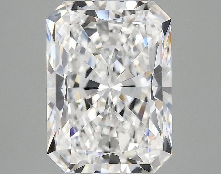3.09 Carat Radiant Shaped Excellent Cut VVS2 IGI Certified Lab Grown Diamond