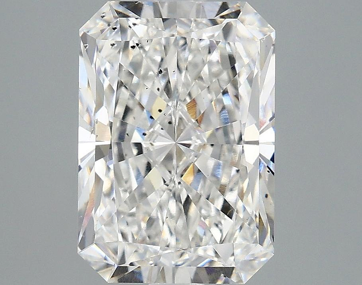3.1 Carat Radiant Shaped Ideal Cut SI1 IGI Certified Lab Grown Diamond