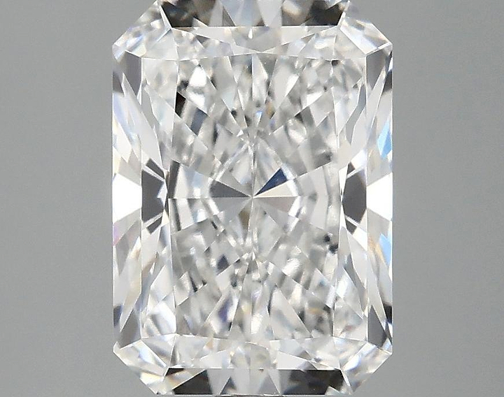 3.1 Carat Radiant Shaped Ideal Cut VVS2 IGI Certified Lab Grown Diamond