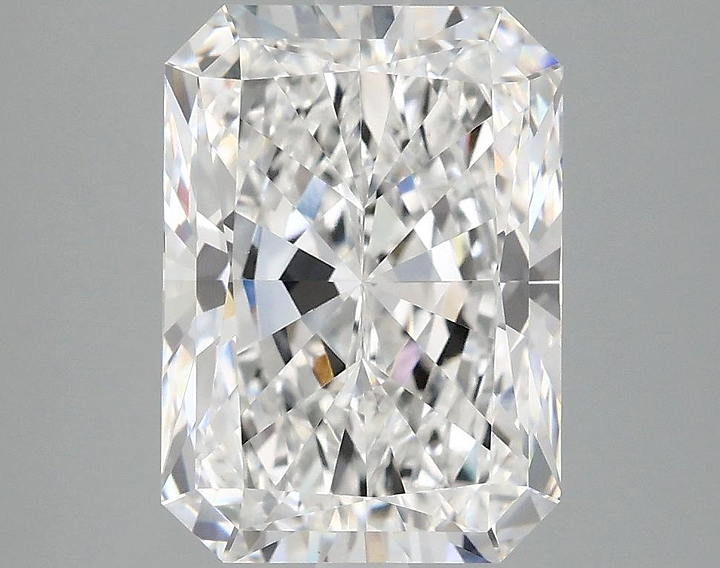 4.0 Carat Radiant Shaped Ideal Cut VVS2 IGI Certified Lab Grown Diamond