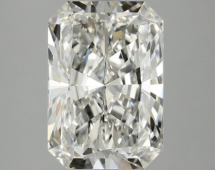 3.1 Carat Radiant Shaped Ideal Cut VVS2 IGI Certified Lab Grown Diamond