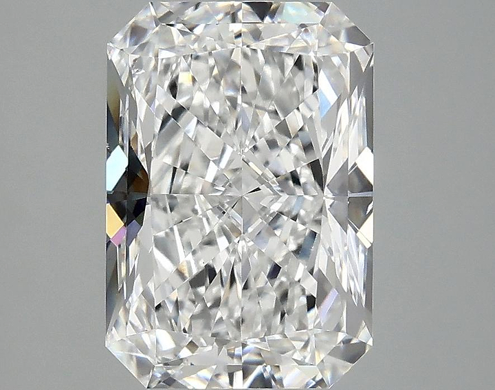 3.1 Carat Radiant Shaped Ideal Cut VS1 IGI Certified Lab Grown Diamond