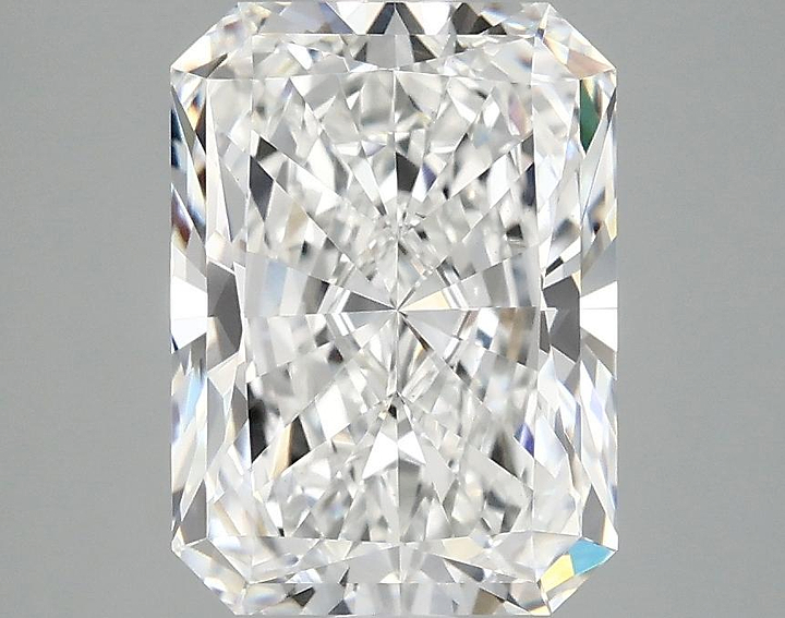 3.05 Carat Radiant Shaped Excellent Cut VVS2 IGI Certified Lab Grown Diamond
