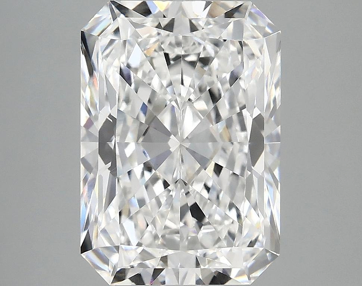 4.12 Carat Radiant Shaped Ideal Cut VVS2 IGI Certified Lab Grown Diamond