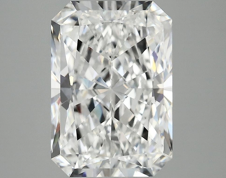 4.02 Carat Radiant Shaped Ideal Cut VVS2 IGI Certified Lab Grown Diamond
