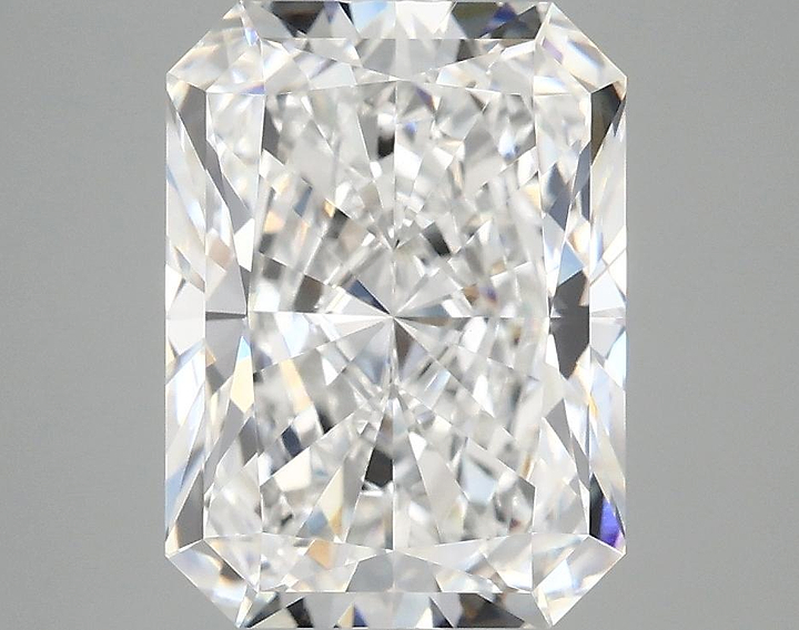 4.01 Carat Radiant Shaped Excellent Cut VVS2 IGI Certified Lab Grown Diamond