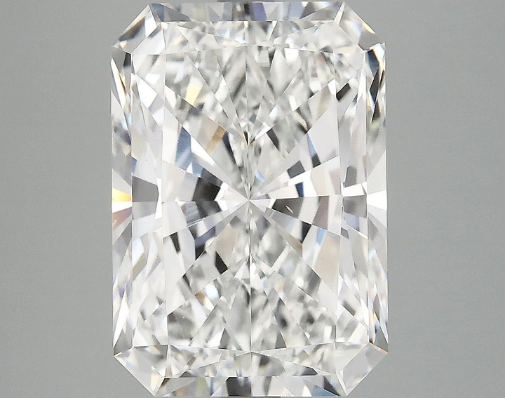 4.98 Carat Radiant Shaped Ideal Cut VS2 IGI Certified Lab Grown Diamond