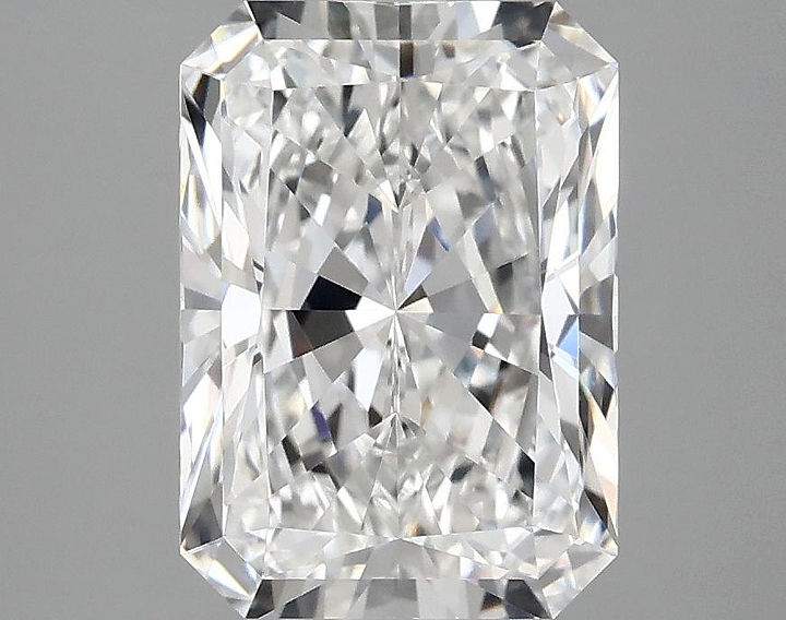 3.09 Carat Radiant Shaped Ideal Cut VVS2 IGI Certified Lab Grown Diamond