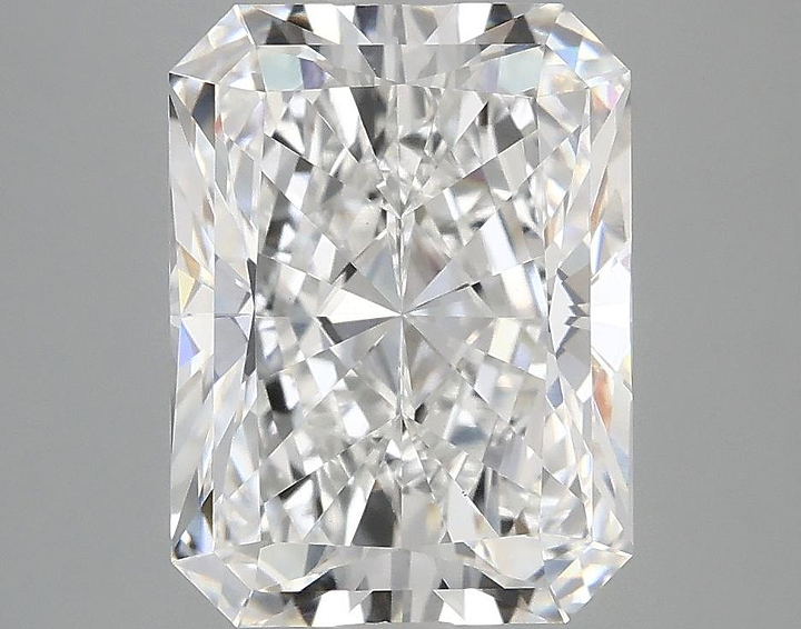 3.95 Carat Radiant Shaped Excellent Cut VS1 IGI Certified Lab Grown Diamond
