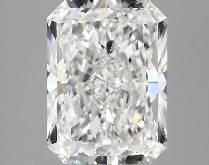 3.08 Carat Radiant Shaped Excellent Cut VVS2 IGI Certified Lab Grown Diamond
