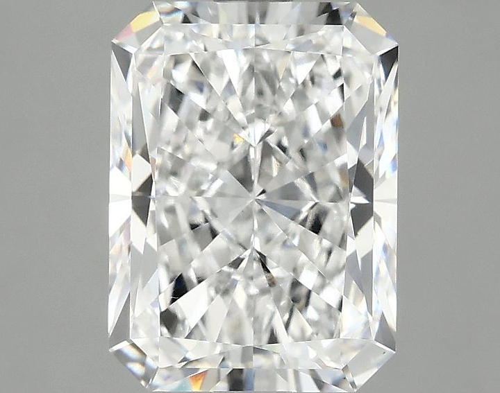 3.07 Carat Radiant Shaped Excellent Cut VS1 IGI Certified Lab Grown Diamond