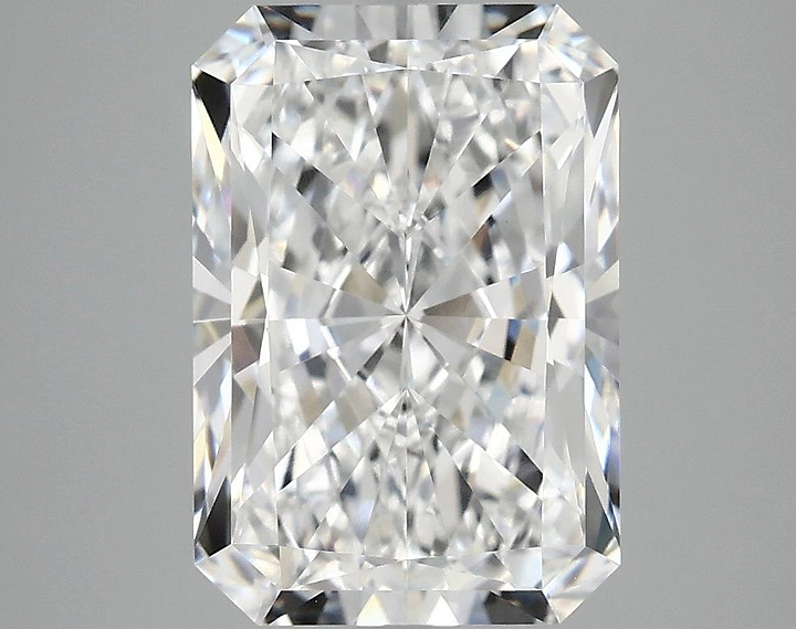 4.0 Carat Radiant Shaped Ideal Cut VVS2 IGI Certified Lab Grown Diamond