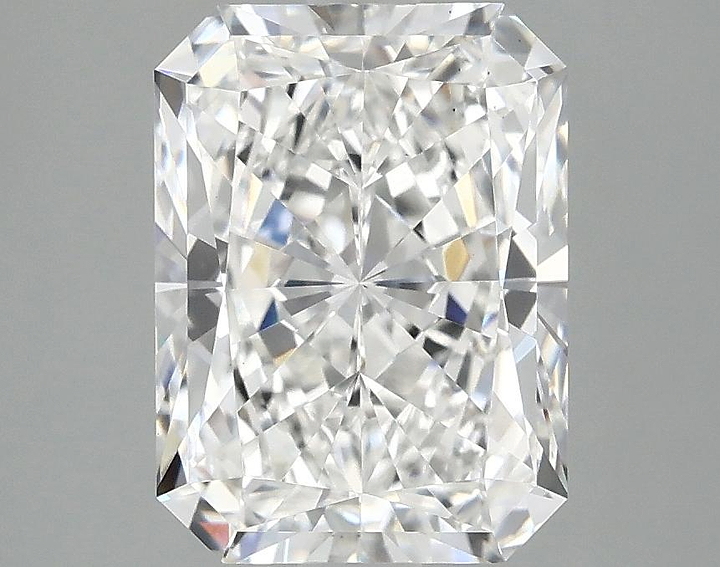 3.08 Carat Radiant Shaped Excellent Cut VS1 IGI Certified Lab Grown Diamond