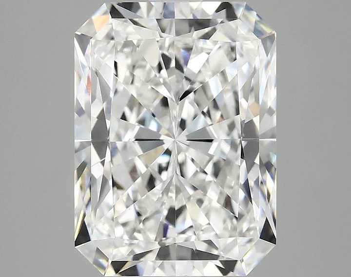 4.09 Carat Radiant Shaped Excellent Cut VVS2 IGI Certified Lab Grown Diamond