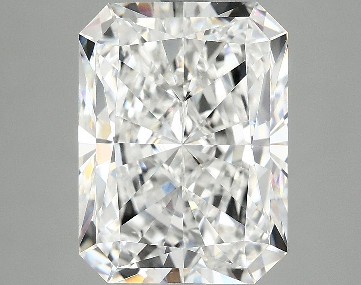 4.06 Carat Radiant Shaped Excellent Cut VVS2 IGI Certified Lab Grown Diamond