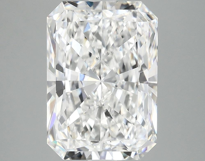 4.19 Carat Radiant Shaped Ideal Cut VVS2 IGI Certified Lab Grown Diamond