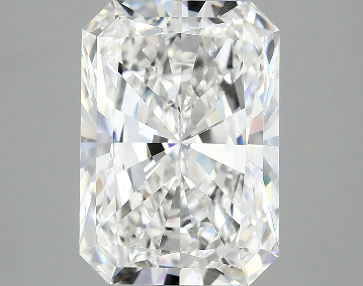 3.87 Carat Radiant Shaped Ideal Cut VS1 IGI Certified Lab Grown Diamond