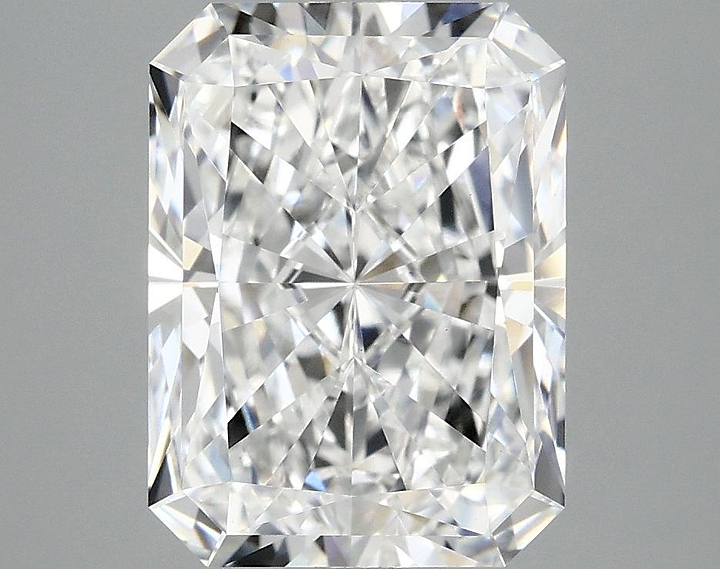4.17 Carat Radiant Shaped Excellent Cut VVS2 IGI Certified Lab Grown Diamond