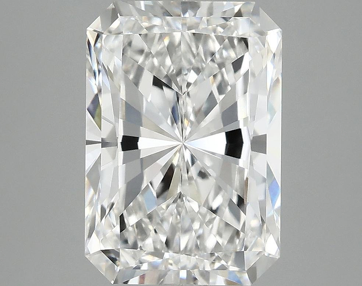 3.93 Carat Radiant Shaped Ideal Cut VVS2 IGI Certified Lab Grown Diamond