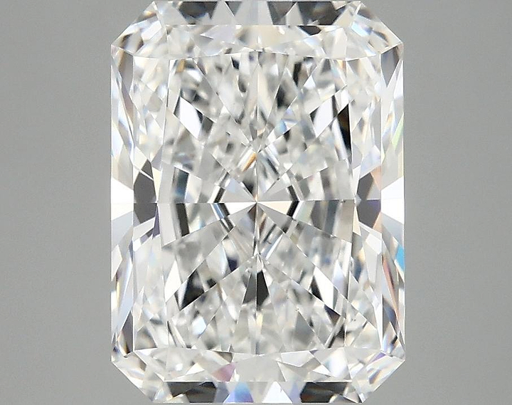 3.83 Carat Radiant Shaped Excellent Cut VVS2 IGI Certified Lab Grown Diamond