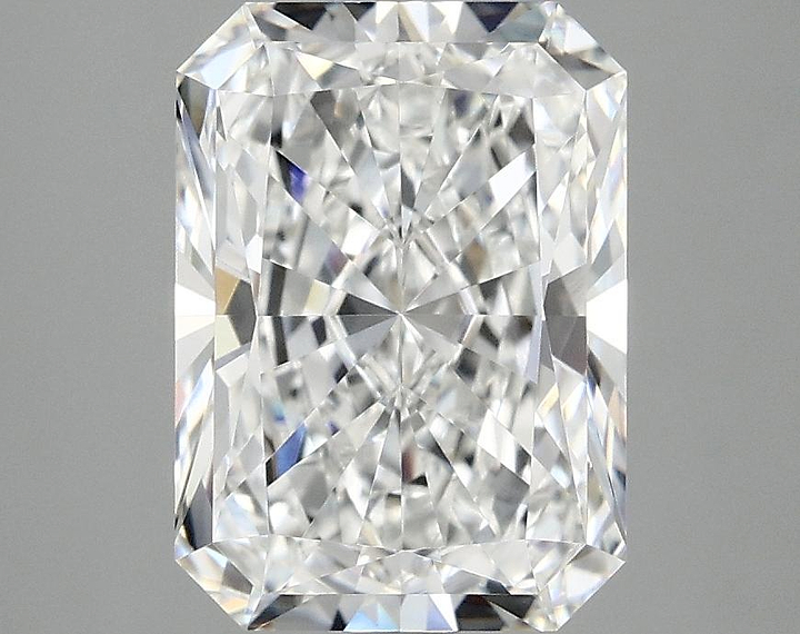 3.09 Carat Radiant Shaped Ideal Cut VVS2 IGI Certified Lab Grown Diamond