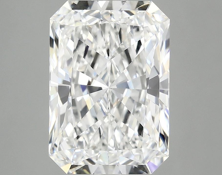 3.04 Carat Radiant Shaped Ideal Cut VVS2 IGI Certified Lab Grown Diamond