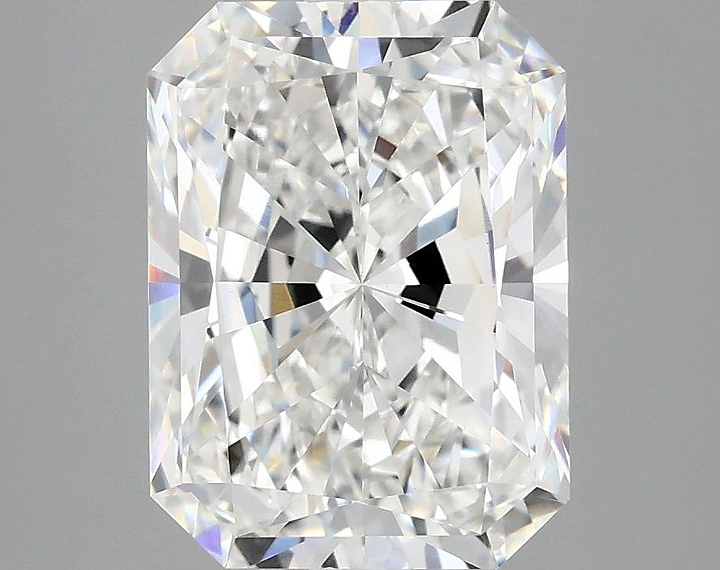 3.61 Carat Radiant Shaped Excellent Cut VVS2 IGI Certified Lab Grown Diamond