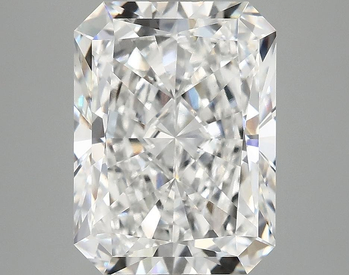 4.05 Carat Radiant Shaped Excellent Cut VS1 IGI Certified Lab Grown Diamond
