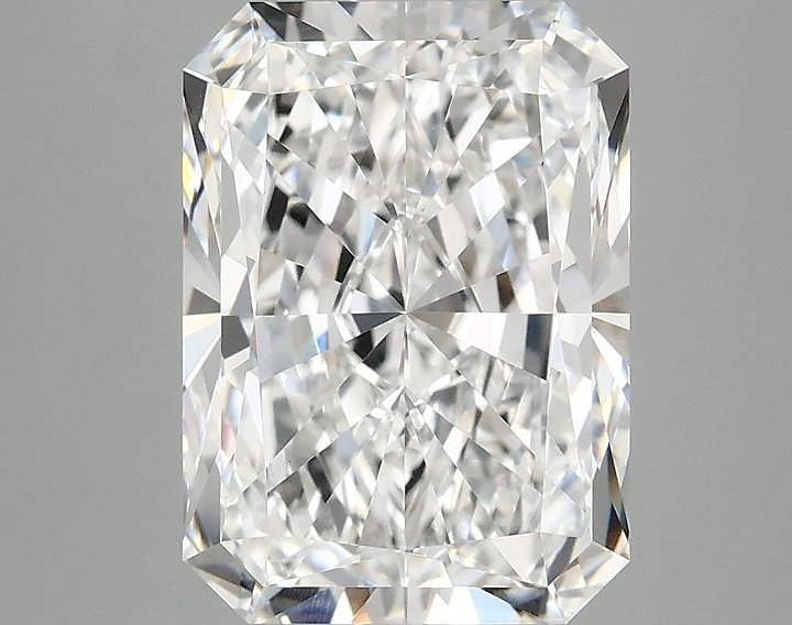 4.06 Carat Radiant Shaped Excellent Cut VS1 IGI Certified Lab Grown Diamond