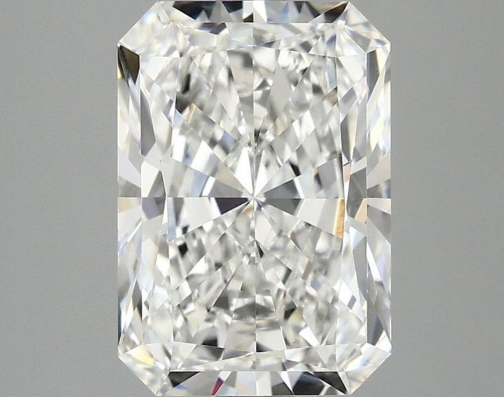 3.08 Carat Radiant Shaped Ideal Cut VVS2 IGI Certified Lab Grown Diamond