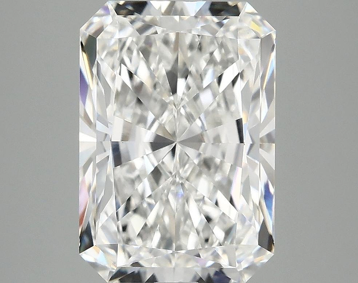 4.05 Carat Radiant Shaped Ideal Cut VVS2 IGI Certified Lab Grown Diamond