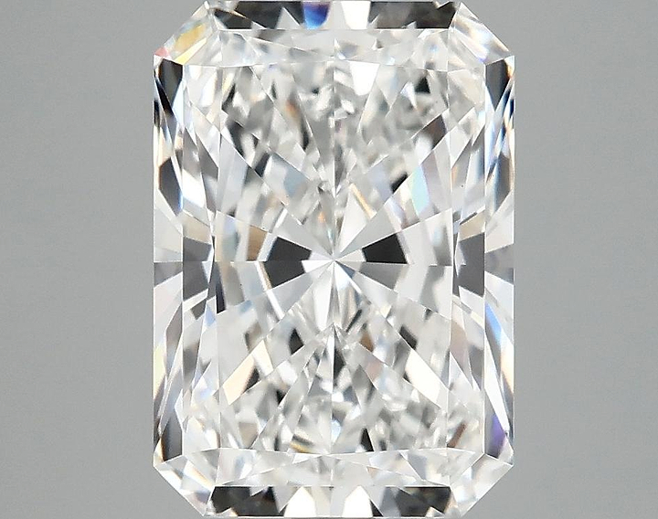 4.06 Carat Radiant Shaped Ideal Cut VVS2 IGI Certified Lab Grown Diamond