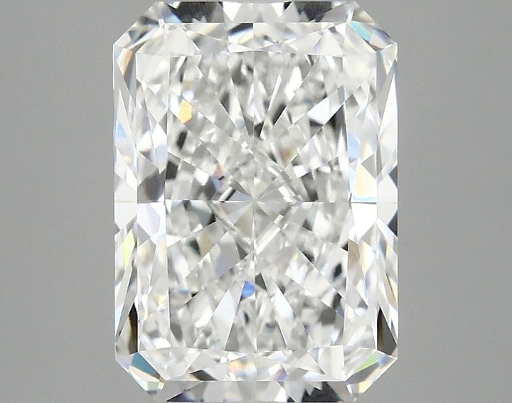 3.07 Carat Radiant Shaped Ideal Cut VVS2 IGI Certified Lab Grown Diamond