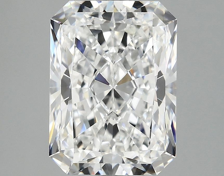 3.09 Carat Radiant Shaped Excellent Cut VVS2 IGI Certified Lab Grown Diamond