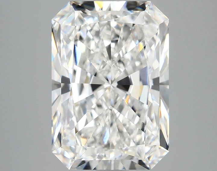 4.15 Carat Radiant Shaped Ideal Cut VVS2 IGI Certified Lab Grown Diamond