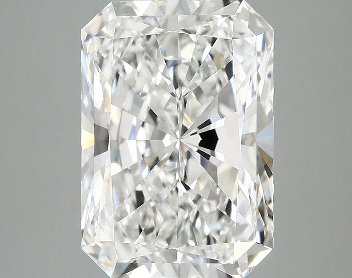 3.87 Carat Radiant Shaped Ideal Cut VS1 IGI Certified Lab Grown Diamond