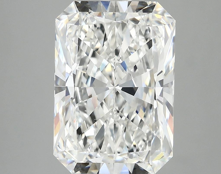 3.86 Carat Radiant Shaped Ideal Cut VS2 IGI Certified Lab Grown Diamond