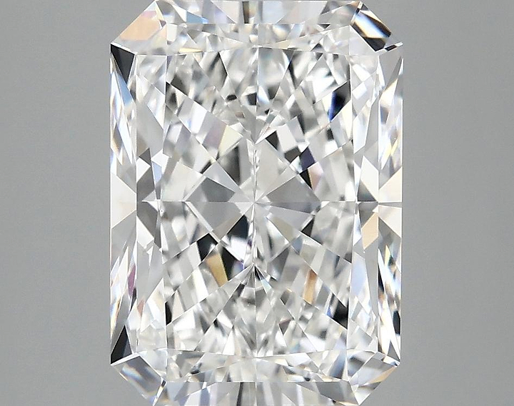 4.02 Carat Radiant Shaped Excellent Cut VVS2 IGI Certified Lab Grown Diamond