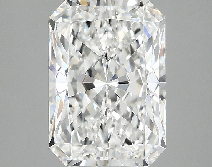 3.05 Carat Radiant Shaped Ideal Cut VVS2 IGI Certified Lab Grown Diamond