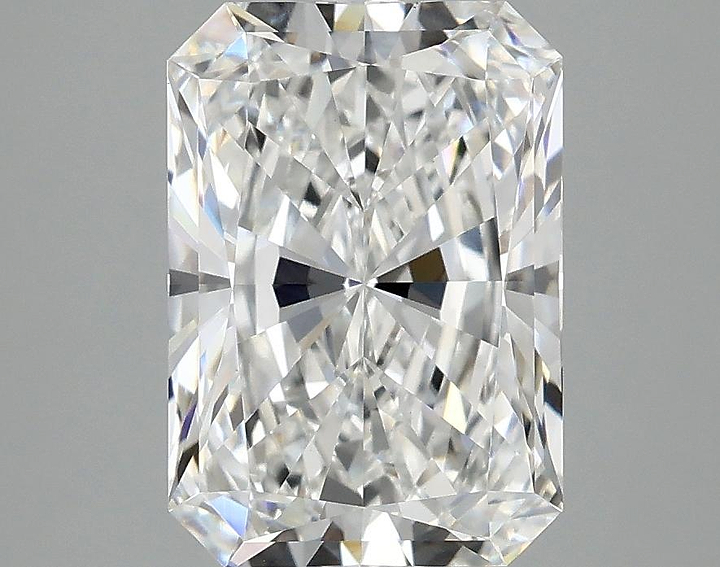 3.09 Carat Radiant Shaped Ideal Cut VVS2 IGI Certified Lab Grown Diamond