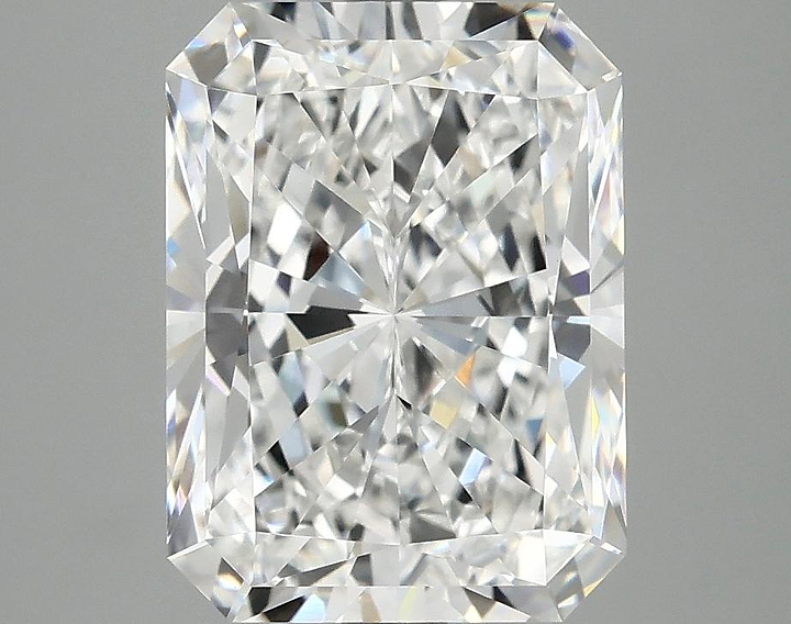 4.1 Carat Radiant Shaped Excellent Cut VVS2 IGI Certified Lab Grown Diamond