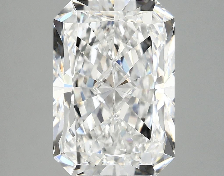 4.03 Carat Radiant Shaped Ideal Cut VVS2 IGI Certified Lab Grown Diamond