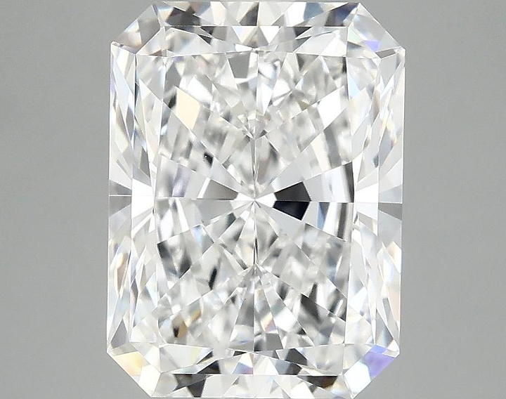 4.02 Carat Radiant Shaped Excellent Cut VVS2 IGI Certified Lab Grown Diamond